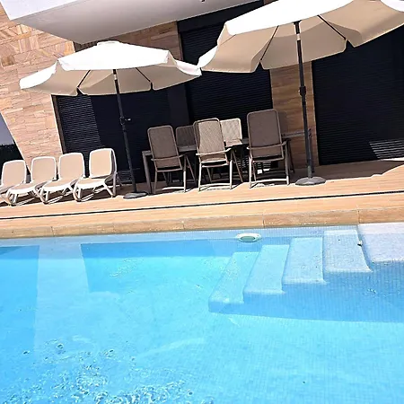 בית נופש Modern 3br Wih Private Pool And Private Access