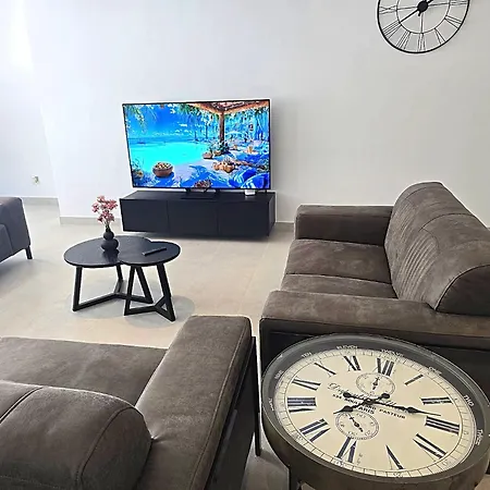 Casa vacanze Modern 3br Wih Private Pool And Private Access