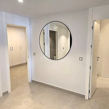 Modern 3br Wih Private Pool And Private Access *